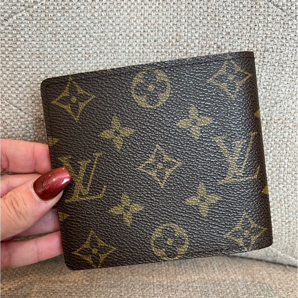 SALE ⏰ Louis Vuitton Monogram Bifold Wallet - Picture 6 of 12